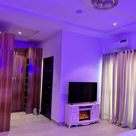 Urban Retreat Luxury Shortlet Apartment Lekki Ajah Lagos With Pool And Gym Εξωτερικό φωτογραφία