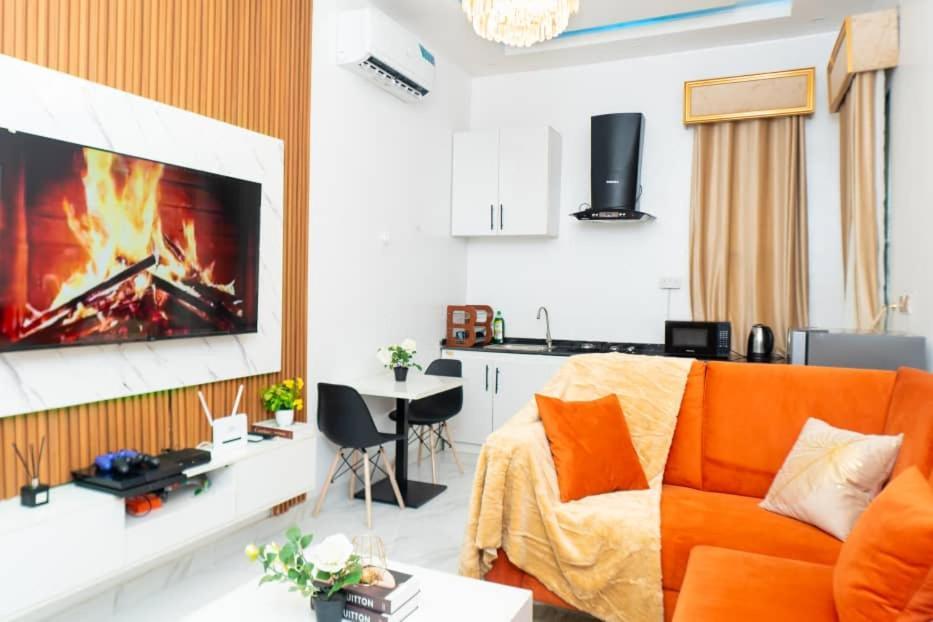 Urban Retreat Luxury Shortlet Apartment Lekki Ajah Lagos With Pool And Gym Εξωτερικό φωτογραφία