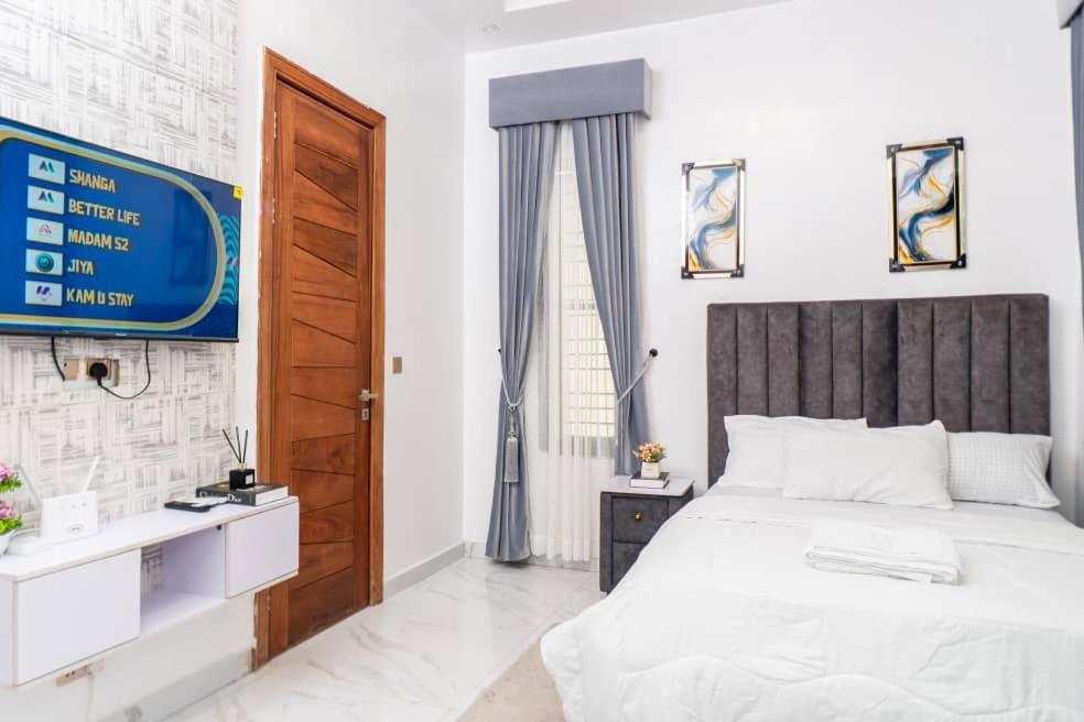Urban Retreat Luxury Shortlet Apartment Lekki Ajah Lagos With Pool And Gym Εξωτερικό φωτογραφία